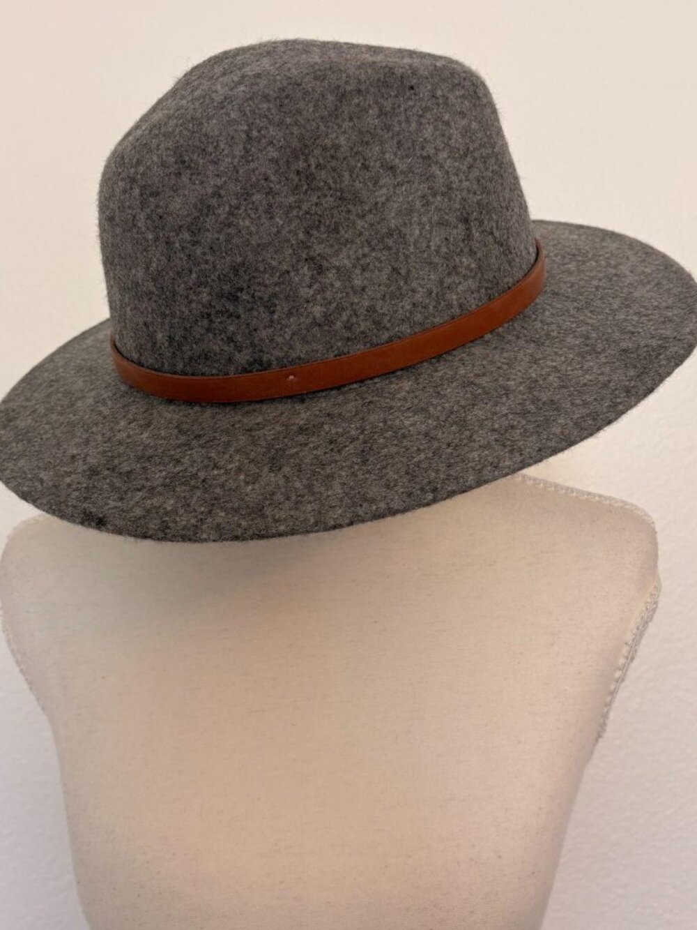 NWT Free People Gray Wool Hat 🤎 Leather Trim